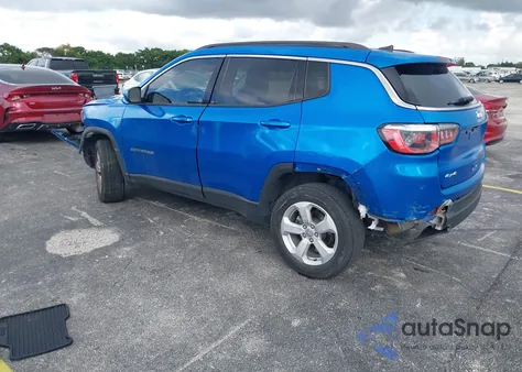 2019 Jeep Compass Latitude 4X4 from USA, damaged, VIN 3C4NJDBB5KT593451